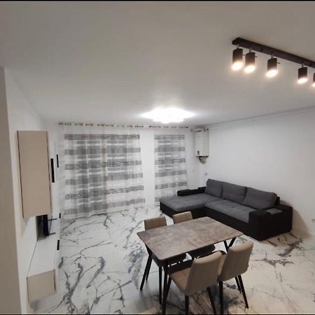 Апартаменты Apartament Vivo Флорешты Экстерьер фото